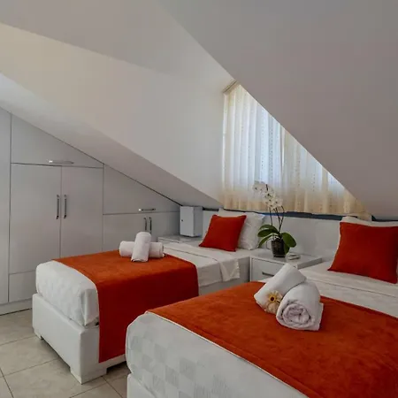 Oludeniz 4 Bedroom 2902