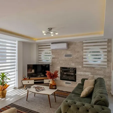 Villa Oludeniz 4 Bedroom 2902 Fethiye