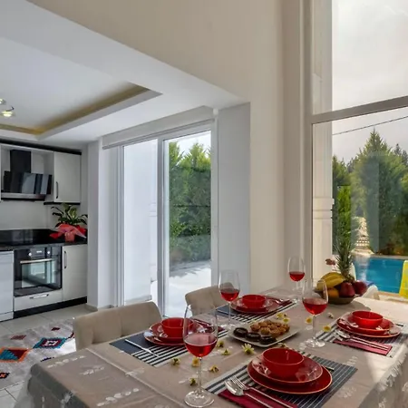 Oludeniz 4 Bedroom 2902 Villa